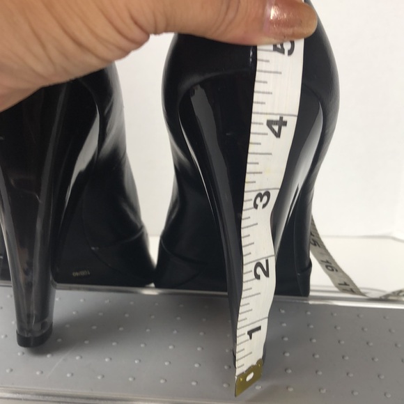BCBG Girls Lucite Heel Peep Toe Black Shoes size 10 - Picture 7 of 16